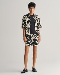 Relaxed&nbsp;fit ‑mitoitetut Palm Print Pull-On-shortsit