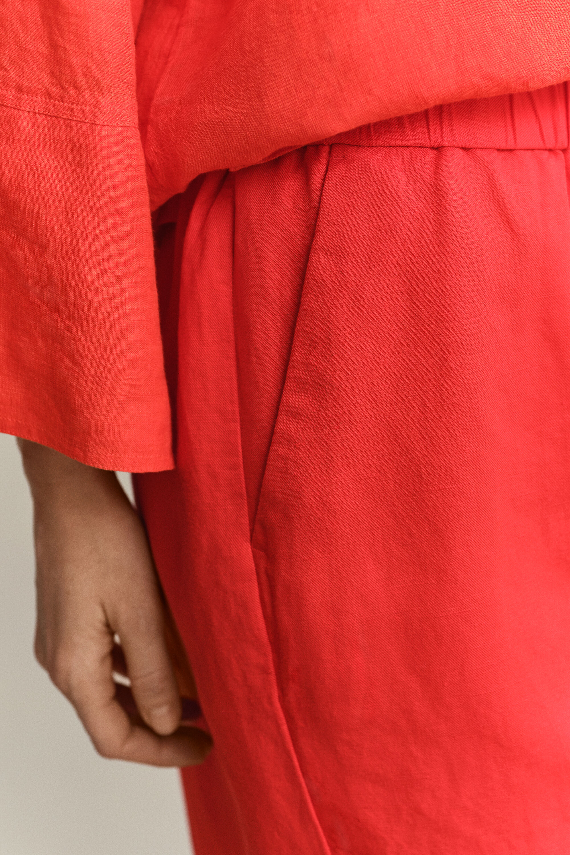 Pellavasekoiteshortsit