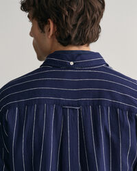 Relaxed&nbsp;fit ‑mitoitettu Slub Striped ‑paita