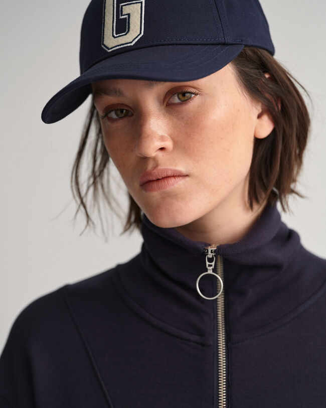 Puolivetoketjullinen collegemekko