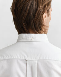 Regular fit ‑mitoitettu klassinen oxford-paita