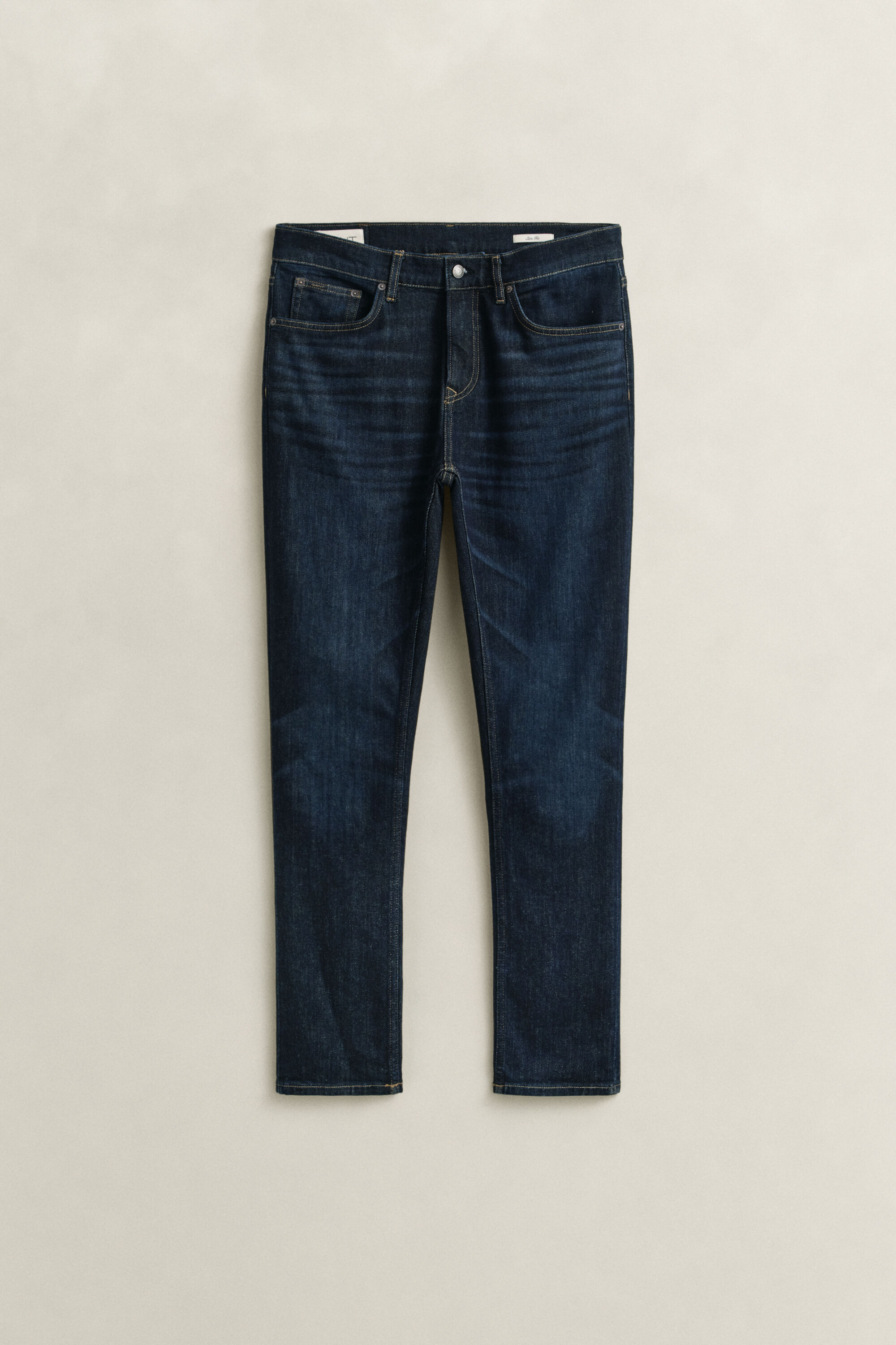 Slim fit ‑mitoitetut farkut