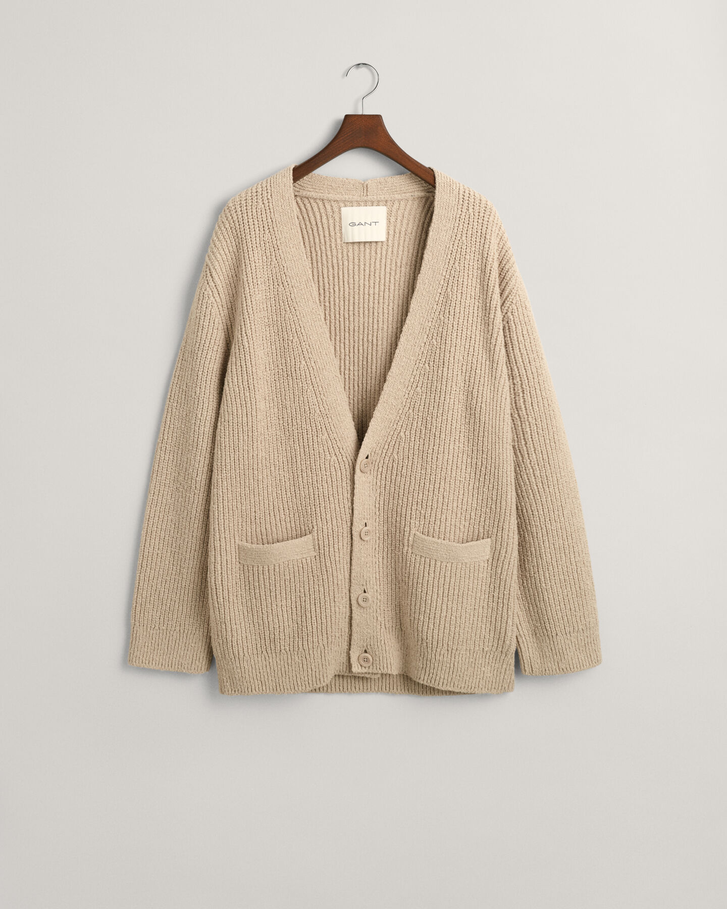 Ribbineulottu bukleeneuletakki