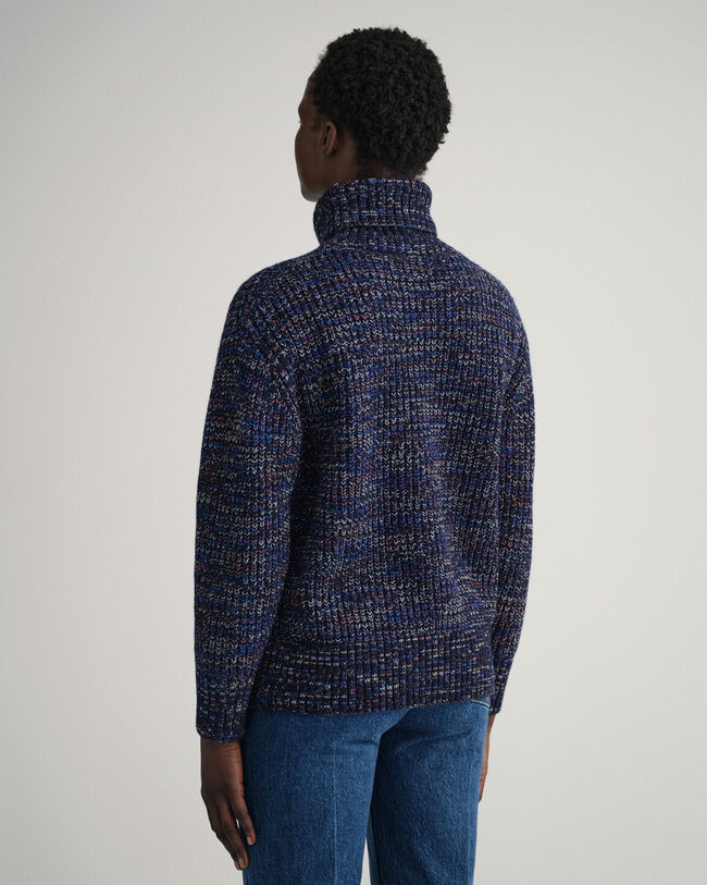 Monivärinen pooloneule