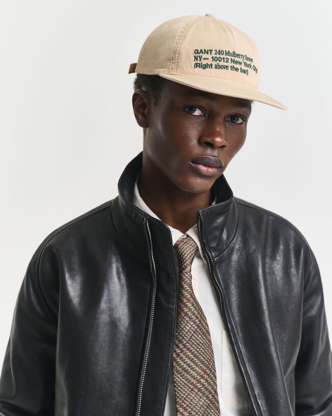 Kanvaasikankainen lippalakki