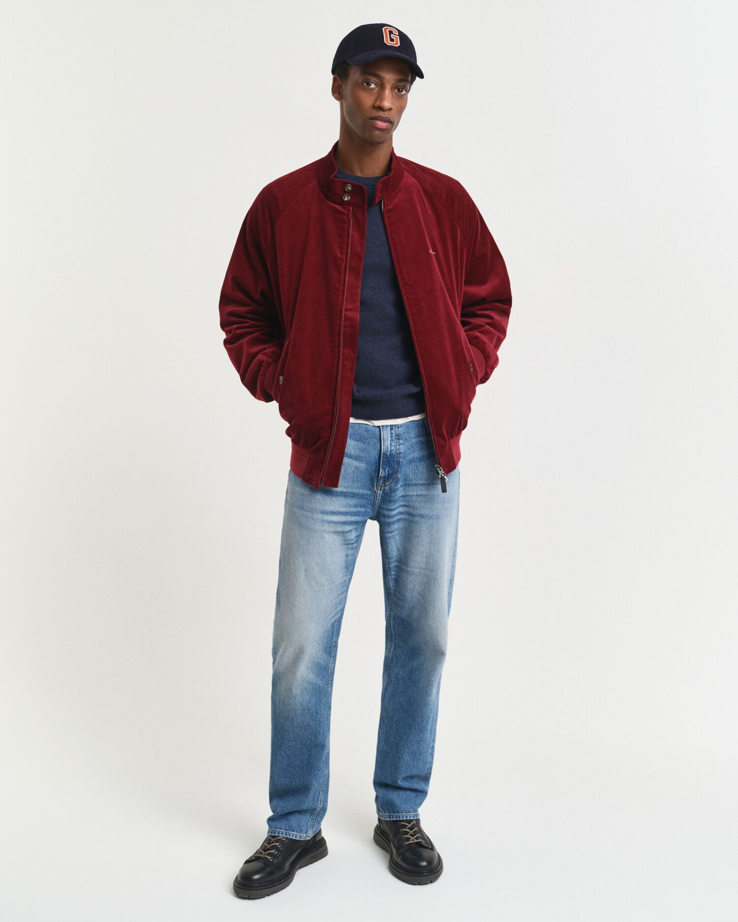 Ohut lampaanvillaneule, pyöreä pääntie