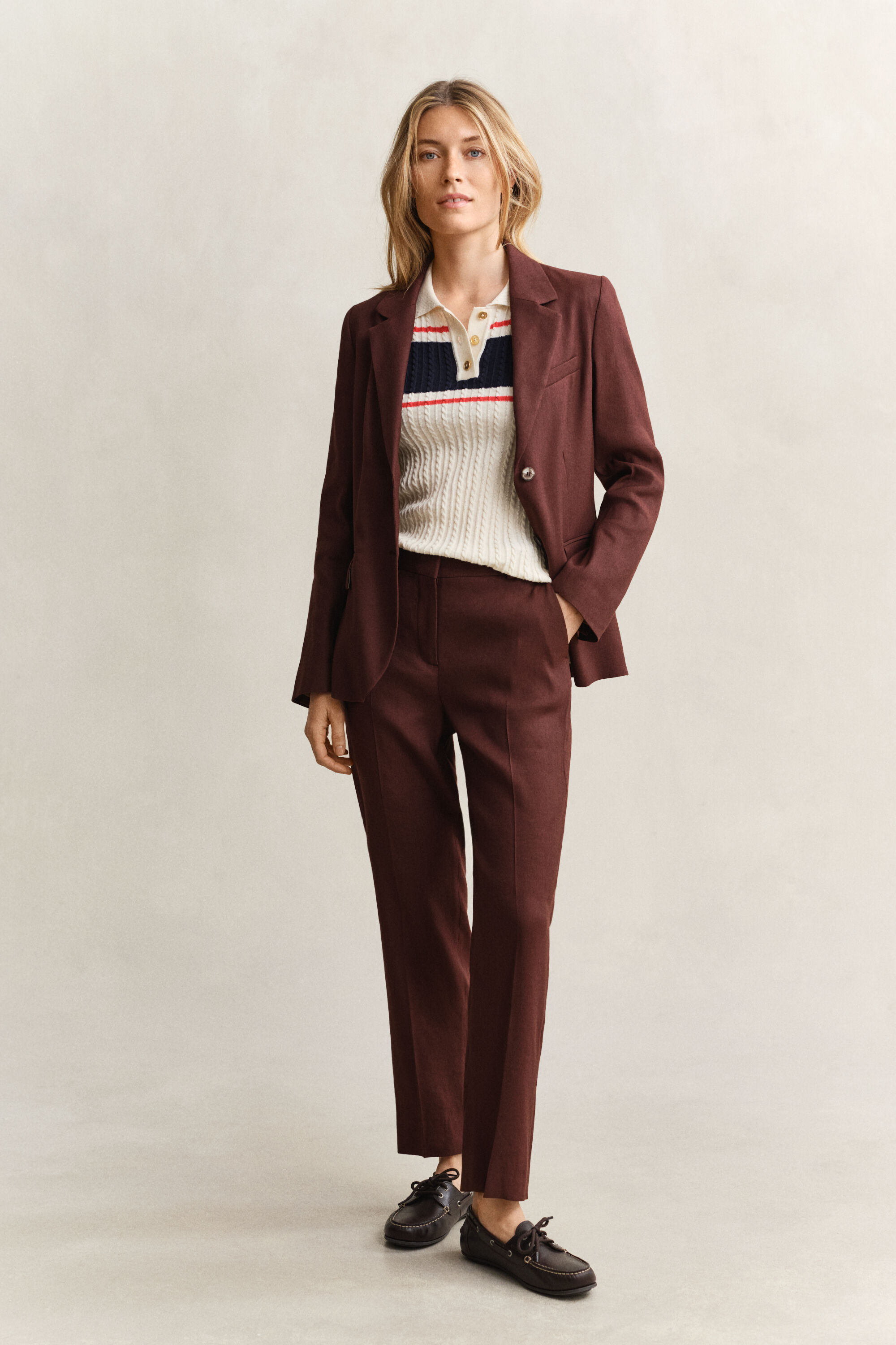 Hyvin istuvat housut joustopellavaa