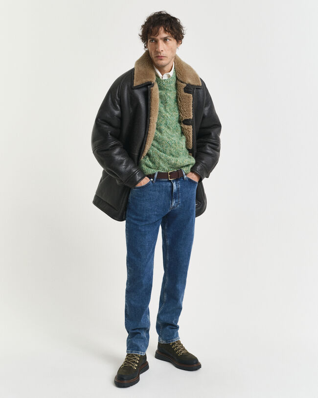 Regular fit ‑mitoitetut Clean Wash ‑farkut