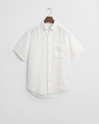 Regular&nbsp;fit ‑mitoitettu valmiina v&auml;rj&auml;tty lyhythihainen pellavapaita