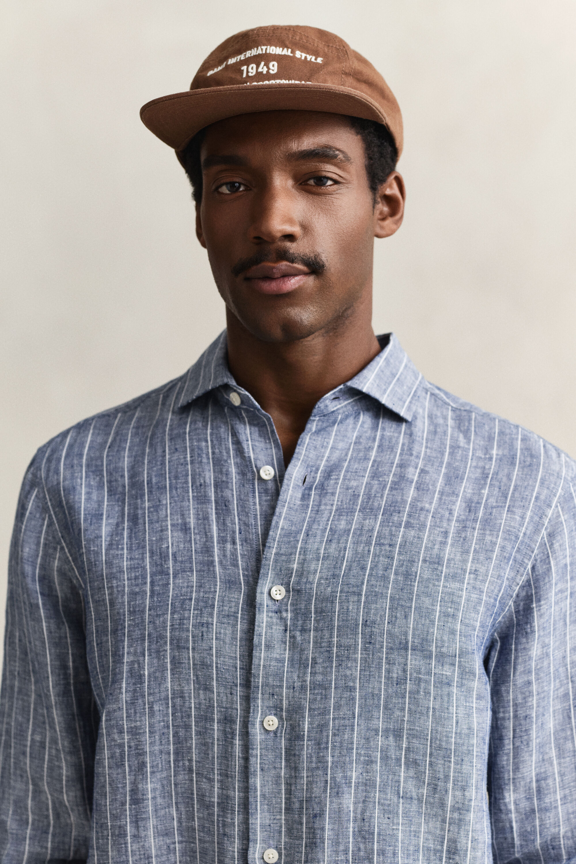 Raidallinen pellavapaita