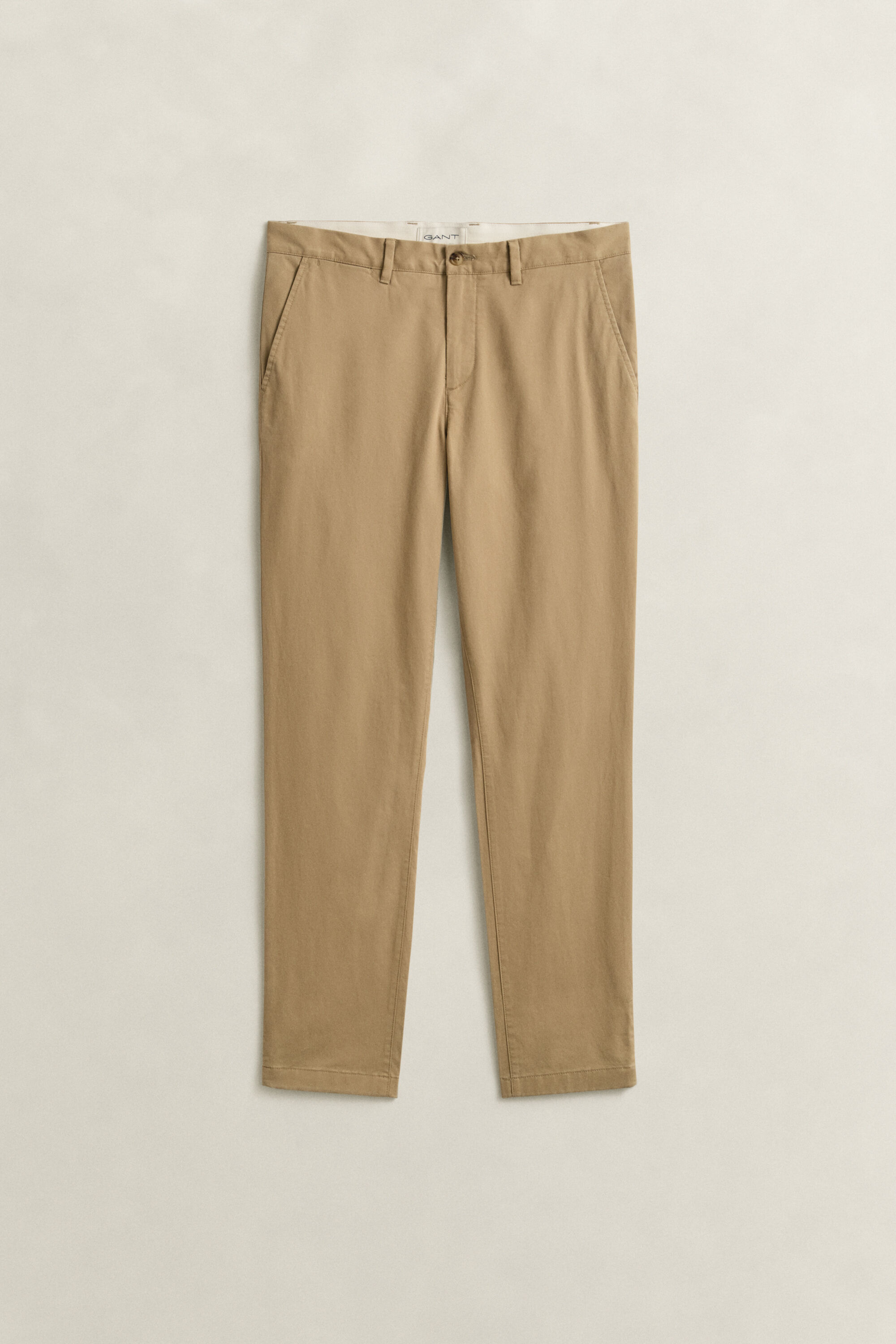 Slim fit ‑mitoitetut klassiset chinot