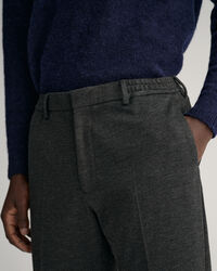 Jerseykankaiset puvunhousut