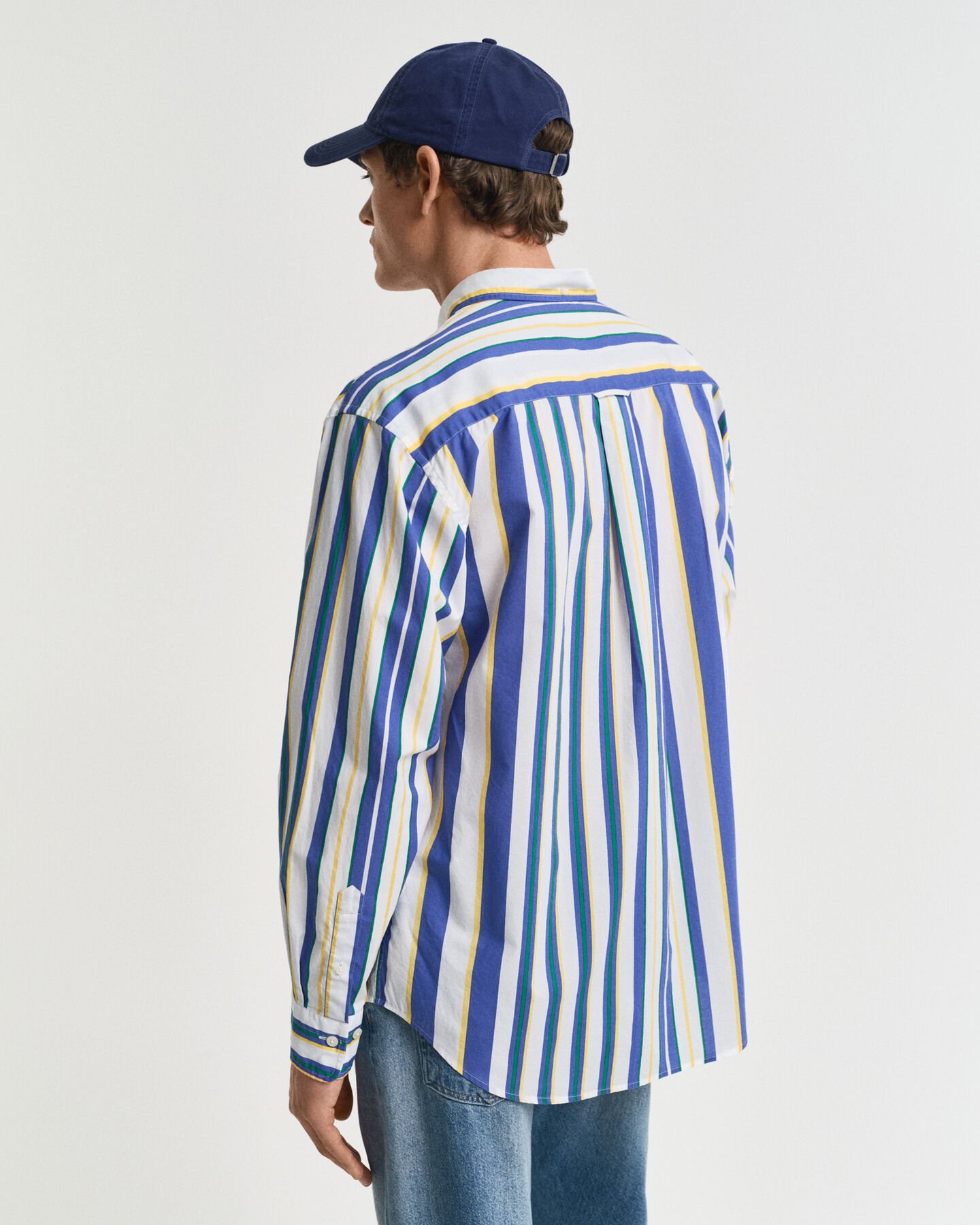 Relaxed fit ‑mitoitettu raitapaita