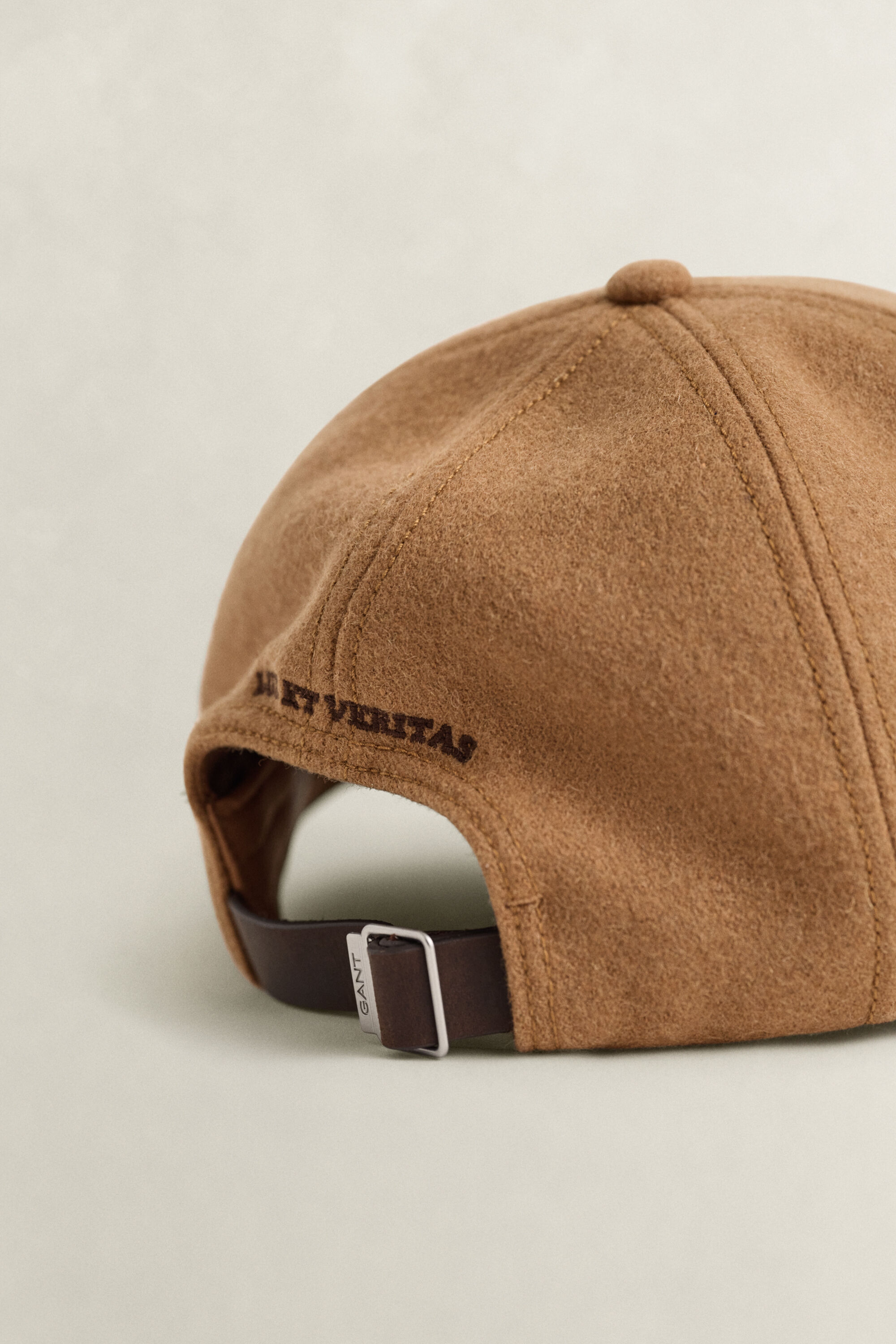 Gant x Yale-melton-lippalakki